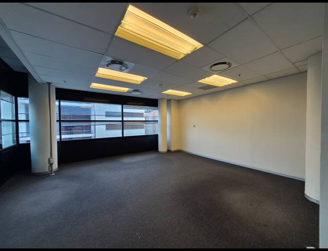 106M² OFFICE TO LET IN SANDTON CENTRAL